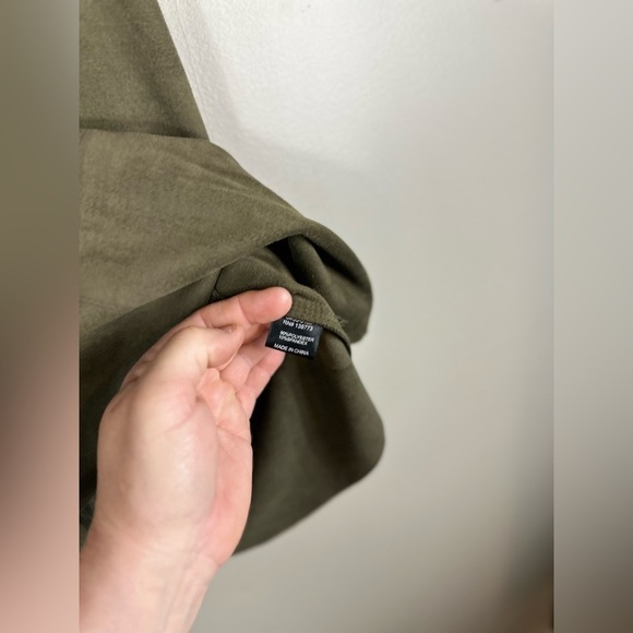 Olivaceous large green 90 % polyester 10% spandex  very soft  great condition - Picture 6 of 7